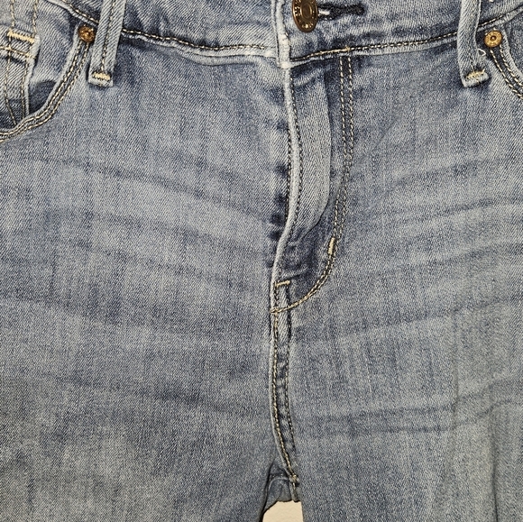 Levi Strauss Signature Modern Skinny Shorts Size 14 - Picture 3 of 11